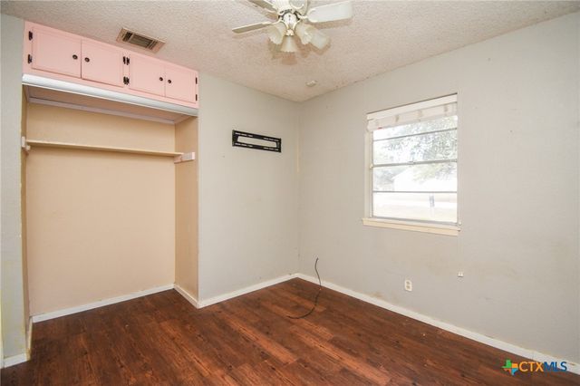 197 Live Oak Drive, Inez, TX 77968