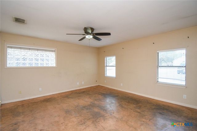 197 Live Oak Drive, Inez, TX 77968