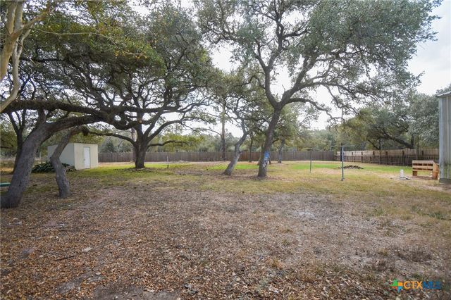 197 Live Oak Drive, Inez, TX 77968
