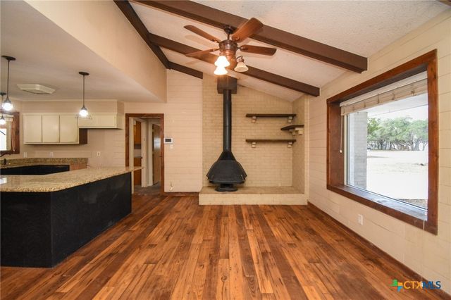 197 Live Oak Drive, Inez, TX 77968