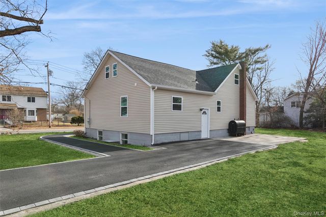 232 Berkshire Drive, Farmingville, NY 11738