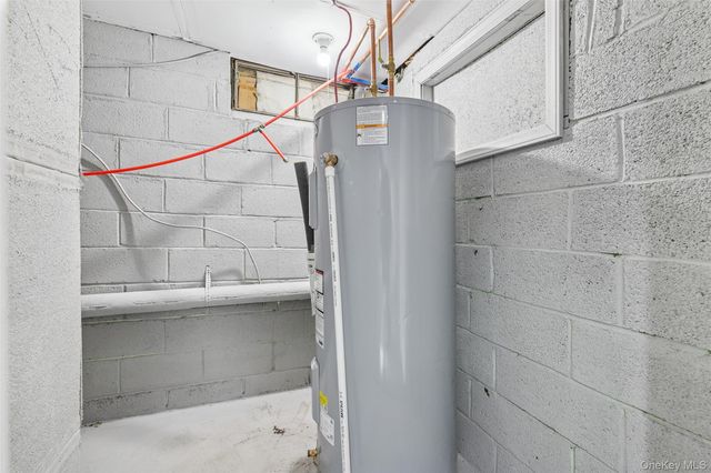 232 Berkshire Drive, Farmingville, NY 11738