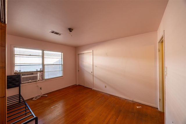 7718 Dillon Street, Houston, TX 77061