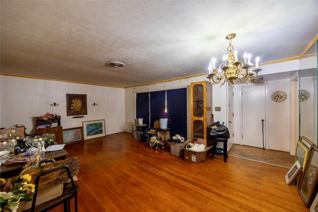 7718 Dillon Street, Houston, TX 77061