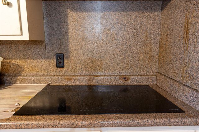 7718 Dillon Street, Houston, TX 77061