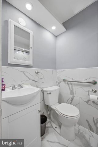 8660 FORREST AVE, Philadelphia, PA 19150