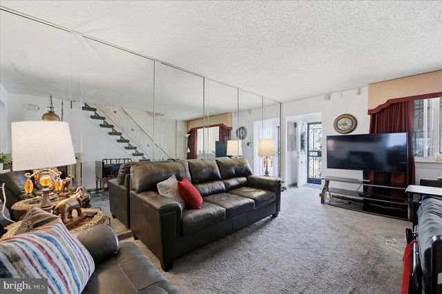 8660 FORREST AVE, Philadelphia, PA 19150