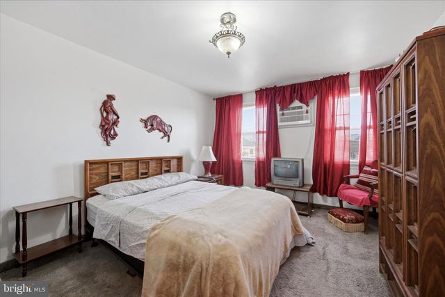 8660 FORREST AVE, Philadelphia, PA 19150