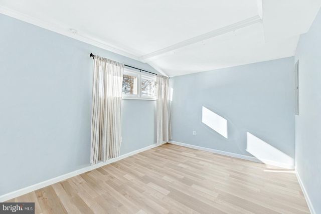 2 NORMAN AVE, Levittown, PA 19055