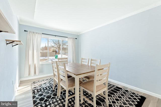 2 NORMAN AVE, Levittown, PA 19055