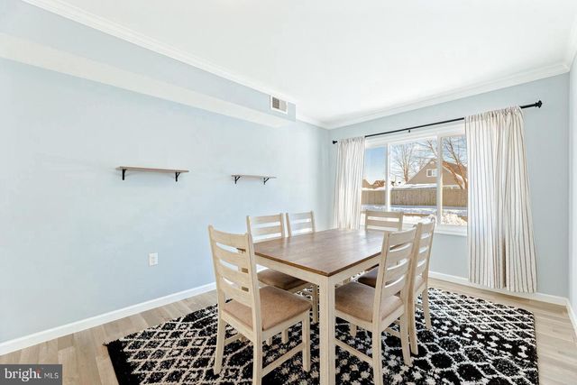 2 NORMAN AVE, Levittown, PA 19055