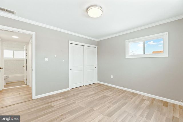 2 NORMAN AVE, Levittown, PA 19055