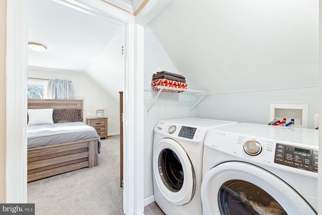 2 NORMAN AVE, Levittown, PA 19055