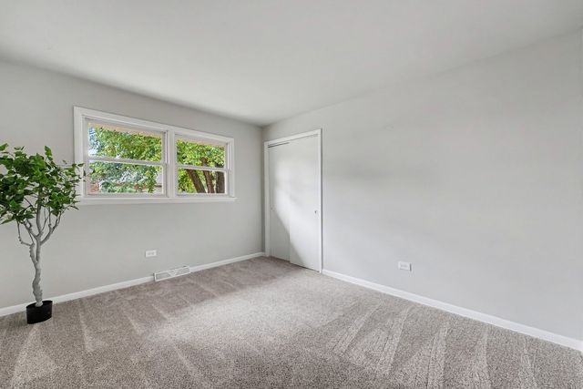 16419 Kimbark Avenue, South Holland, IL 60473