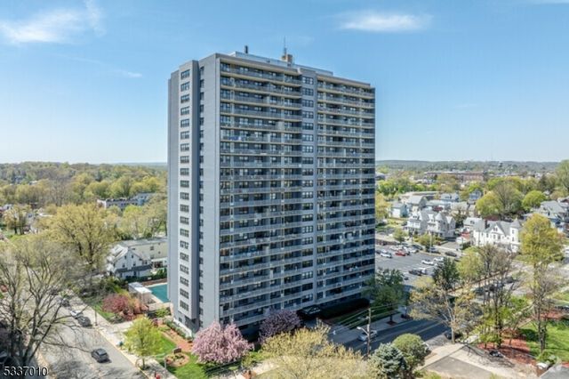 285 Aycrigg Ave 9A, Passaic City, NJ 07055