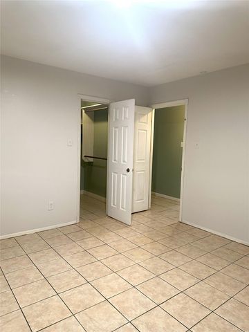 15323 E Fondren Circle, Houston, TX 77071