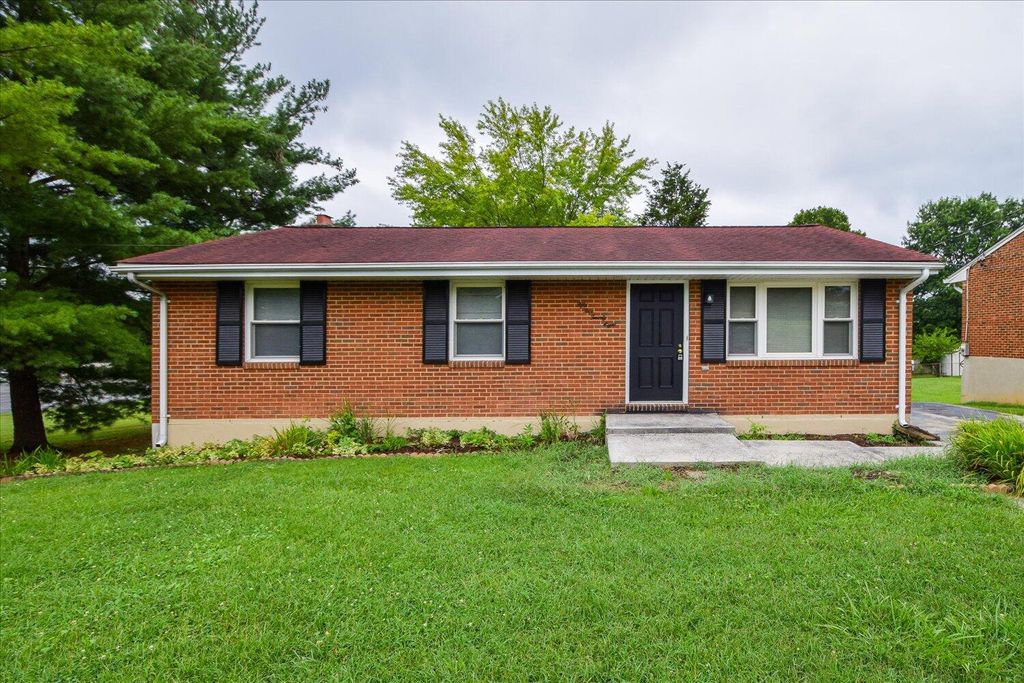 5528 Cove RD, Roanoke, VA 24019