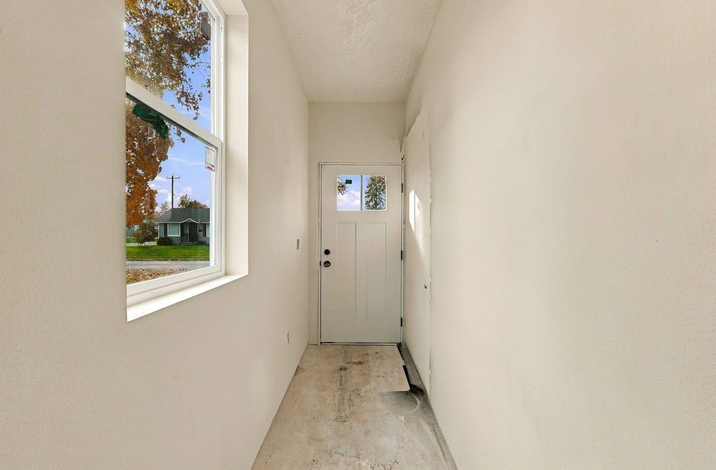 6108 N Stevens St, Spokane, WA 99205 photo 3