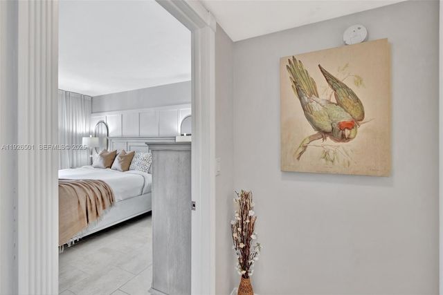 300 Golden Isles Dr 204, Hallandale Beach, FL 33009