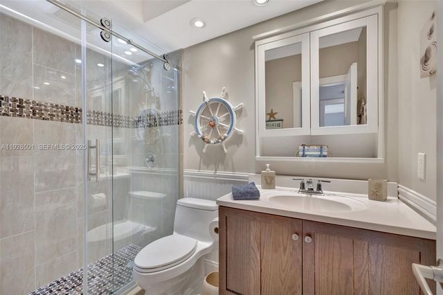 300 Golden Isles Dr 204, Hallandale Beach, FL 33009