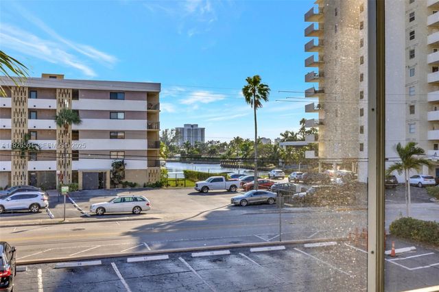 300 Golden Isles Dr 204, Hallandale Beach, FL 33009