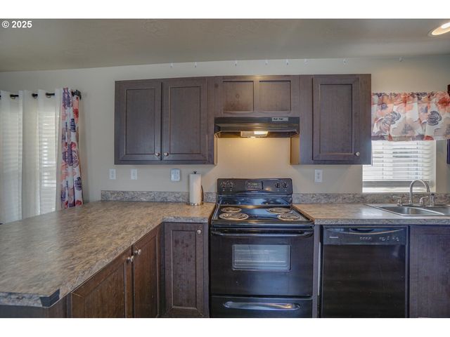 300 Sw 7TH Ave 211, Battle Ground, WA 98604