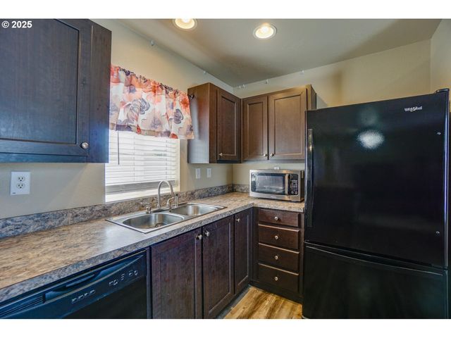 300 Sw 7TH Ave 211, Battle Ground, WA 98604