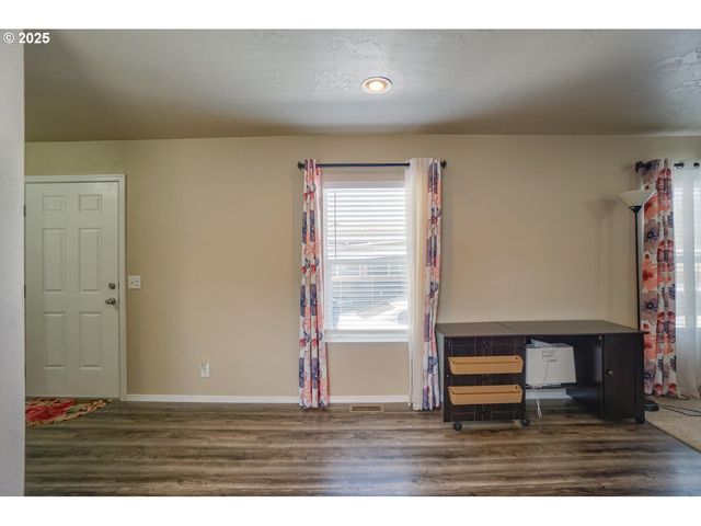 300 Sw 7TH Ave 211, Battle Ground, WA 98604