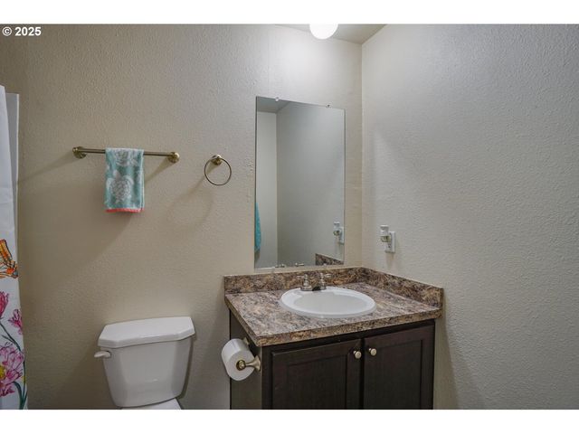 300 Sw 7TH Ave 211, Battle Ground, WA 98604