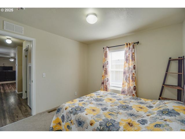 300 Sw 7TH Ave 211, Battle Ground, WA 98604