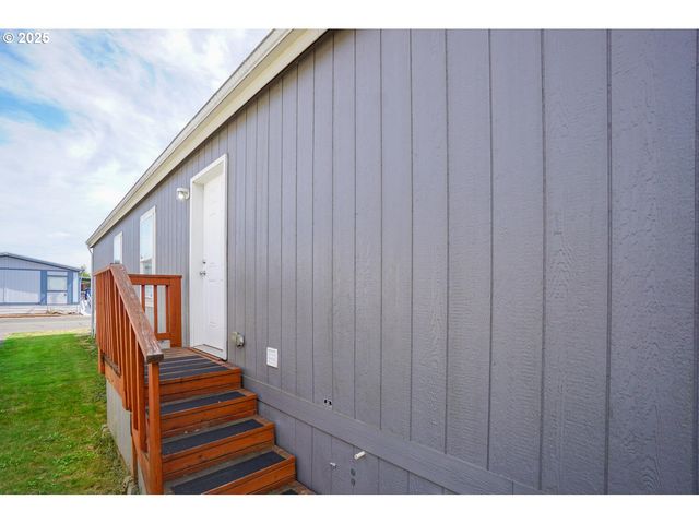 300 Sw 7TH Ave 211, Battle Ground, WA 98604