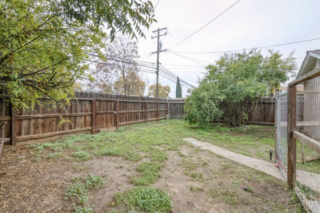 2371 S Lily Avenue, Fresno, CA 93706