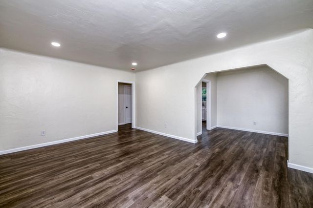 2371 S Lily Avenue, Fresno, CA 93706