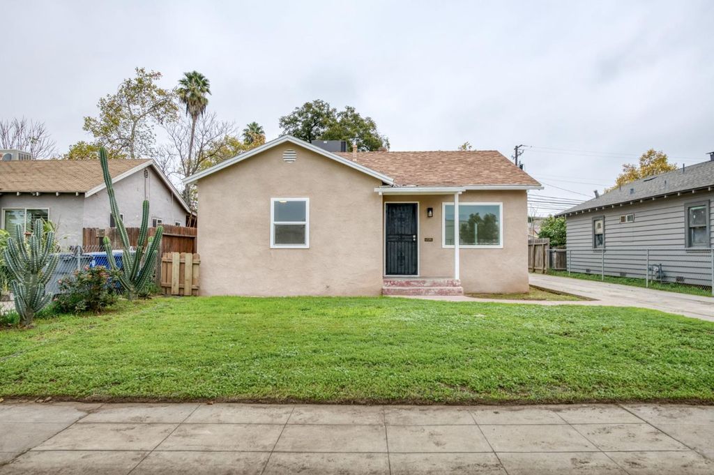 2371 S Lily Avenue, Fresno, CA 93706