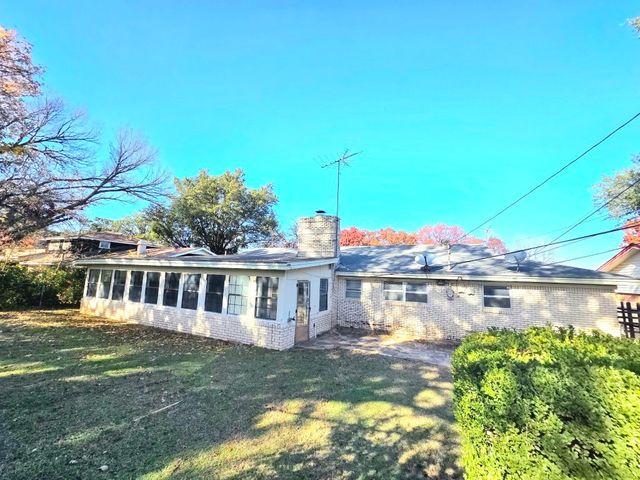 5708 Starlight Drive, Haltom City, TX 76117