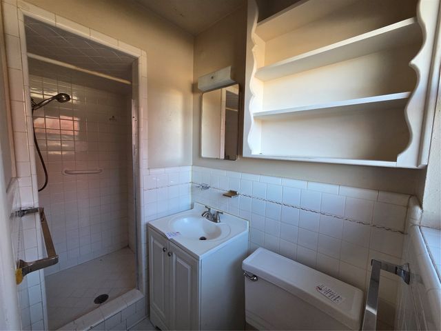 5708 Starlight Drive, Haltom City, TX 76117