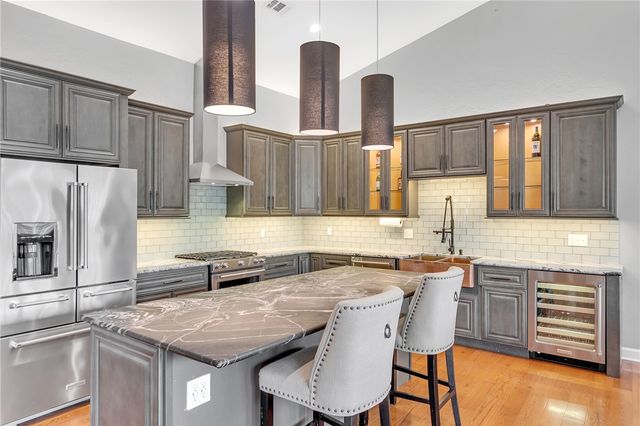 2726 Clay Pike, North Huntingdon, PA 15642