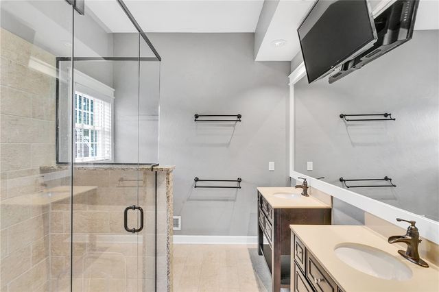 2726 Clay Pike, North Huntingdon, PA 15642