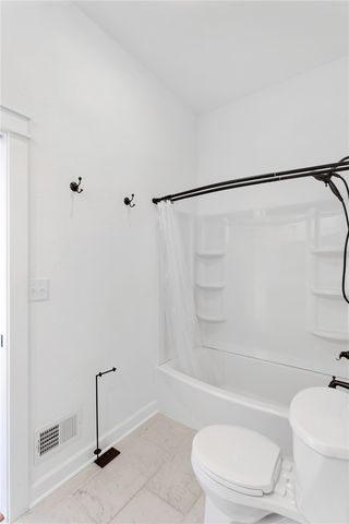 2726 Clay Pike, North Huntingdon, PA 15642