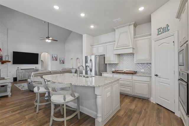 2204 Simpson Lane, Mansfield, TX 76063