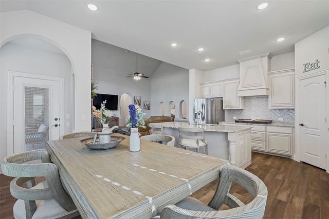 2204 Simpson Lane, Mansfield, TX 76063