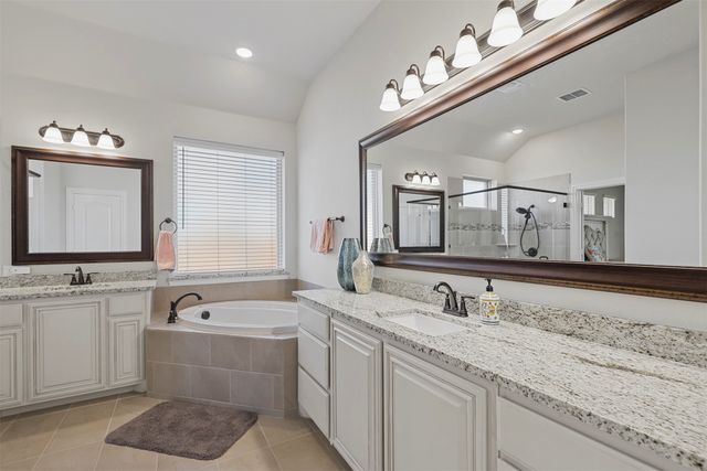 2204 Simpson Lane, Mansfield, TX 76063