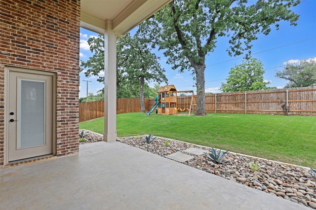 2204 Simpson Lane, Mansfield, TX 76063