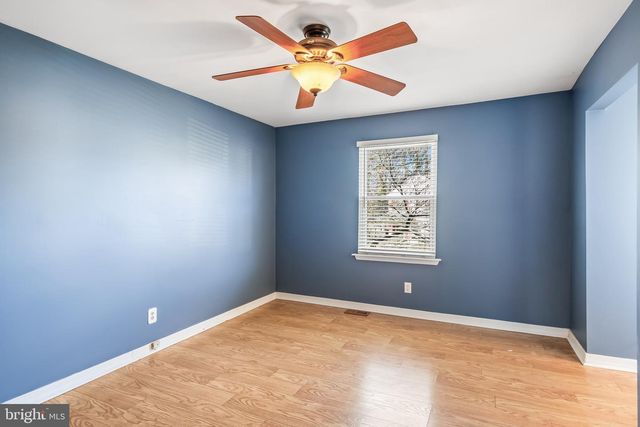 19 WOODVALE DR, Atco, NJ 08004