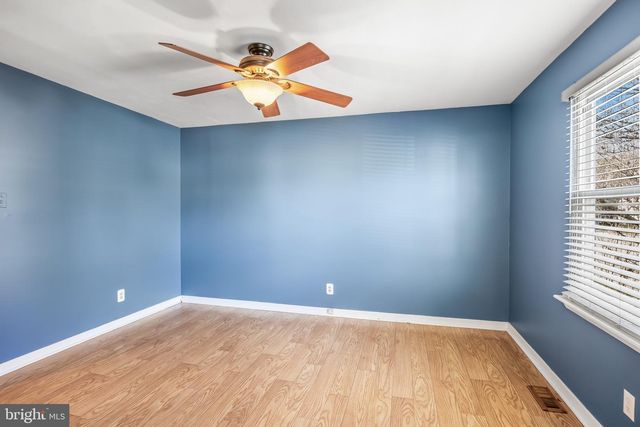 19 WOODVALE DR, Atco, NJ 08004