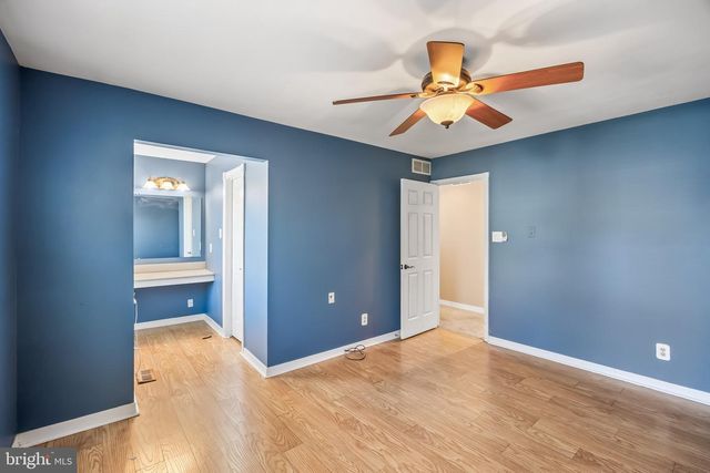 19 WOODVALE DR, Atco, NJ 08004