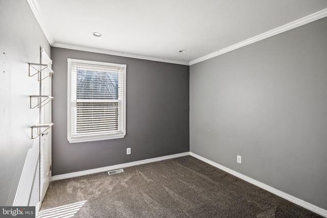 19 WOODVALE DR, Atco, NJ 08004