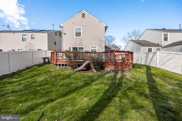 19 WOODVALE DR, Atco, NJ 08004