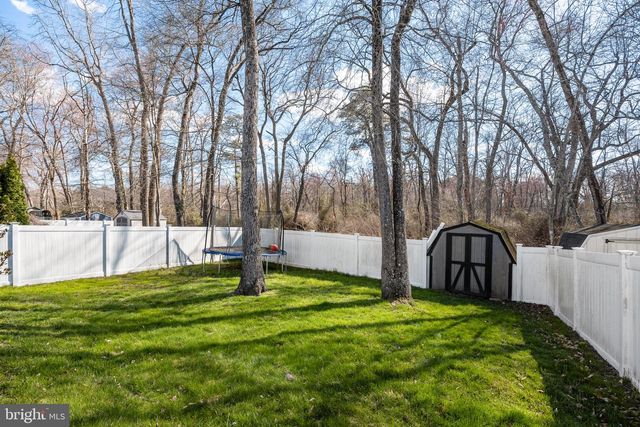 19 WOODVALE DR, Atco, NJ 08004