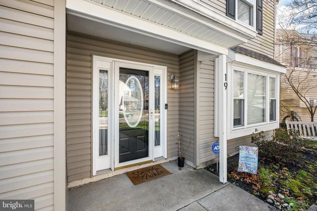 19 WOODVALE DR, Atco, NJ 08004